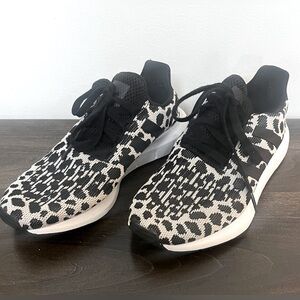 Womens Adidas Swiftrun Leopard Print Size 7.5